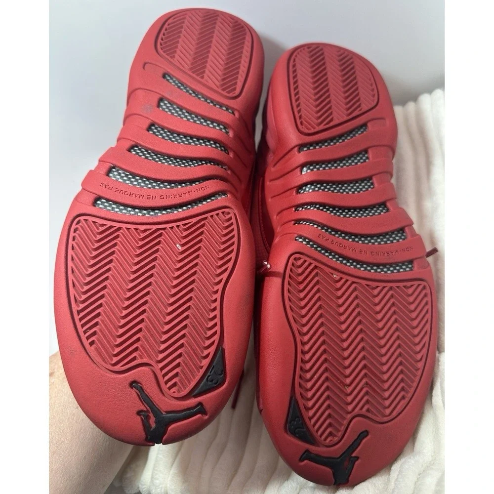 Jordan‎ 12 Retro Mid Gym Red 2018-Size 6Y-153265-601 Pre-Owned *Flaws